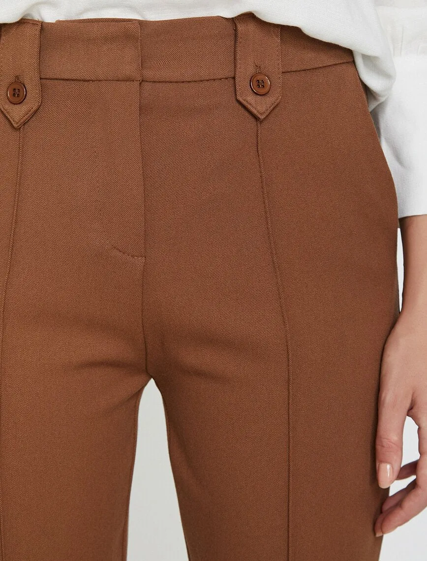 16351 Brown Cropped Trousers