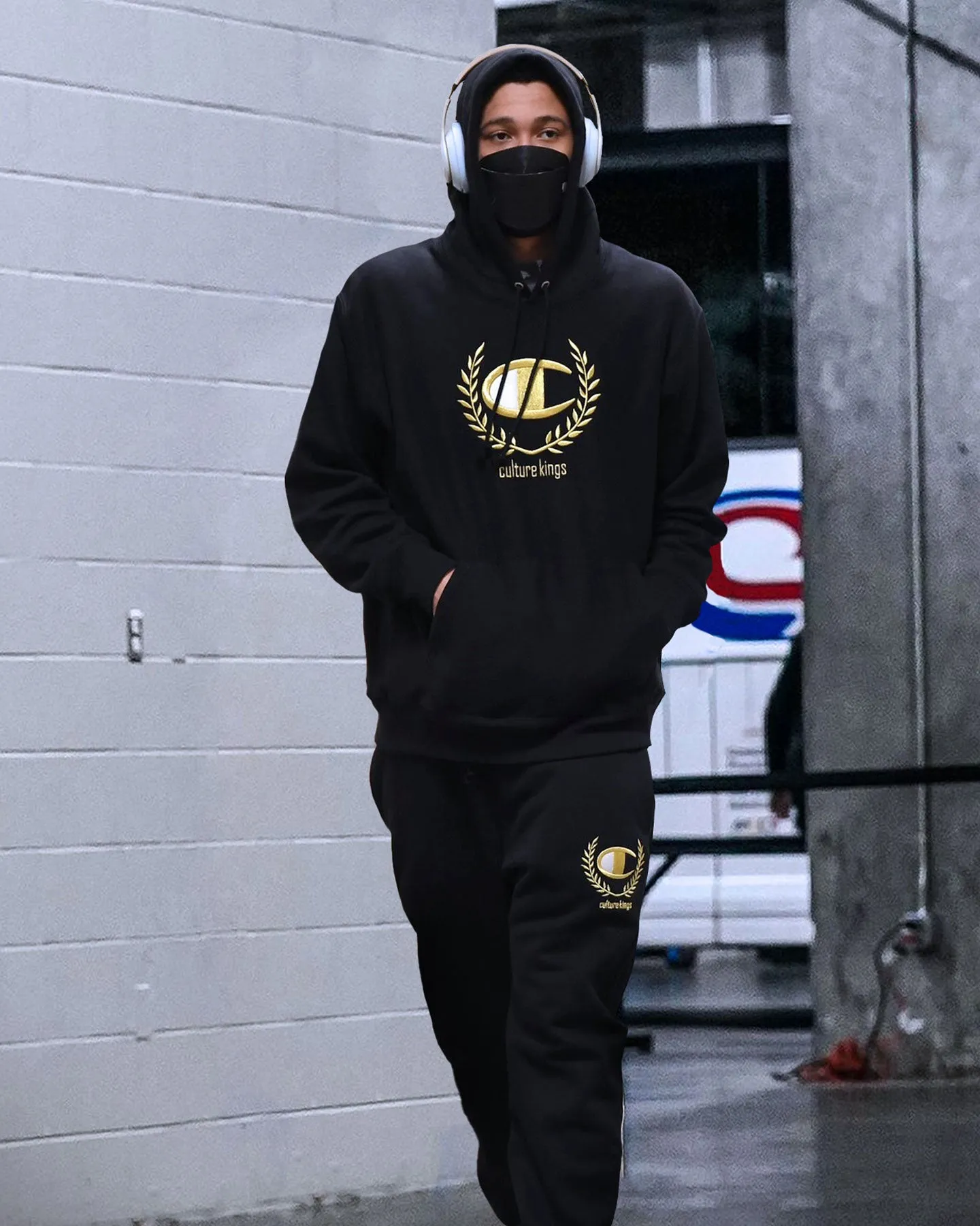 Champion Champion x Culture Kings Rev Weave Hoodie Black/Gold