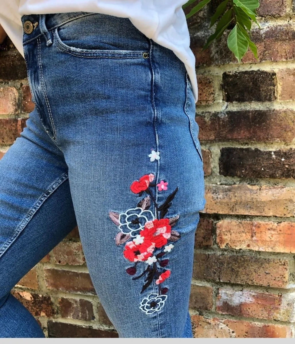 Embroidered Flower Slim Jeans