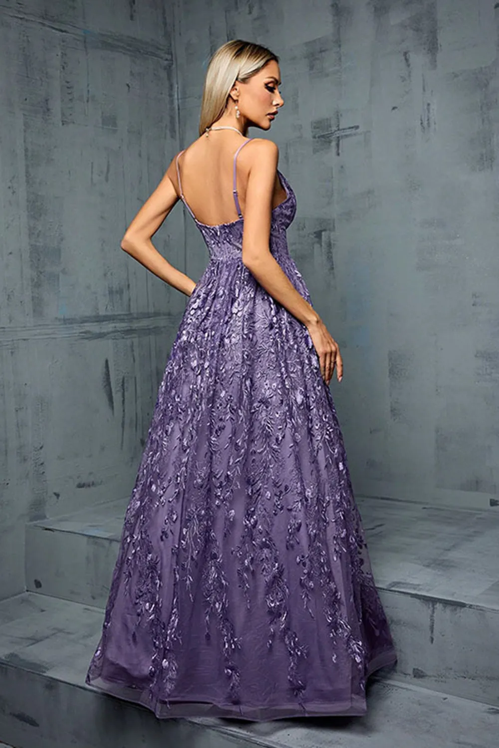 Purple Appliques A Line V Neck Spaghetti Straps Pleated Maxi Dress