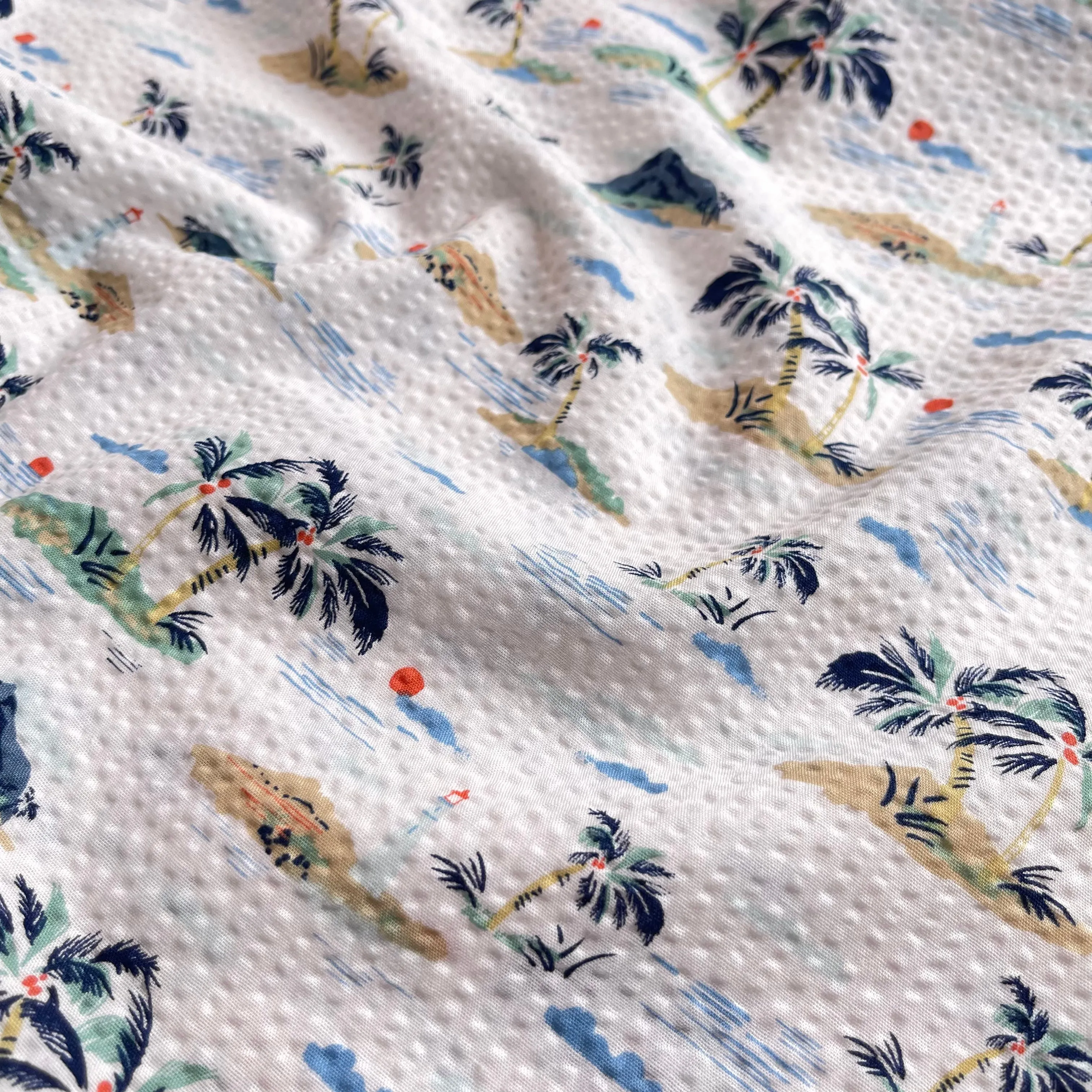 REMNANT 0.78 Metre - Holiday Islands on White Cotton Seersucker Fabric